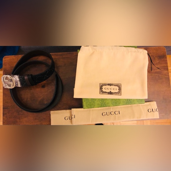 SOLD!! Gucci signature leather belt - Picture 5 of 8